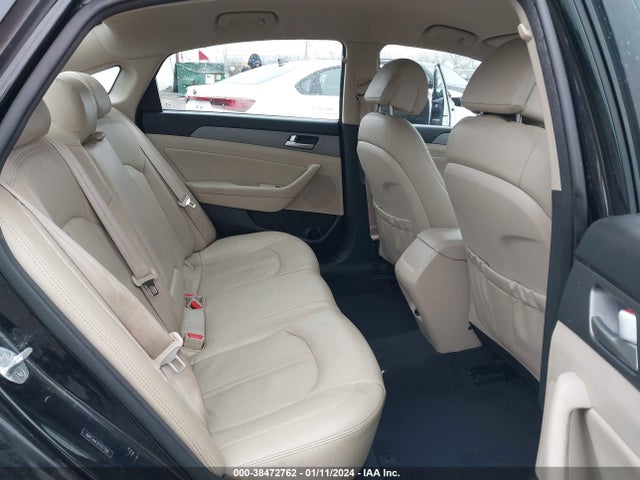2015 HYUNDAI SONATA SE VIN: 5NPE24AF2FH227258