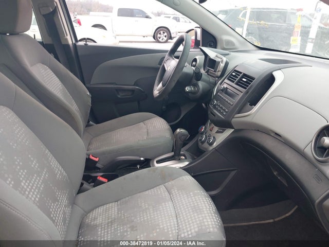 Chevrolet Sonic Ls Auto 2015 1G1JA5SH3F4156920 Image 5