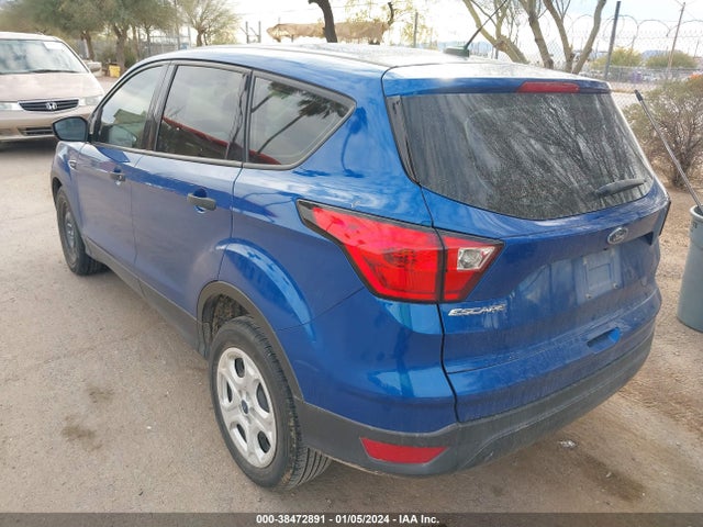 Ford ESCAPE S 2019 1FMCU0F71KUA26698 Image 3
