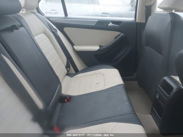 2012 VOLKSWAGEN JETTA 2.5L SEL PREMIUM VIN: 3VWLP7AJ1CM395698