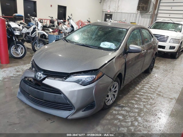Toyota COROLLA LE 2017 2T1BURHE7HC882612 Image 2