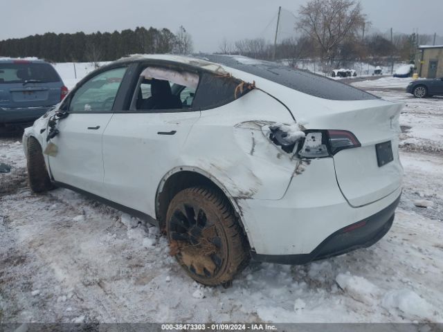 7SAYGDEE9PF675922 Tesla Model Y