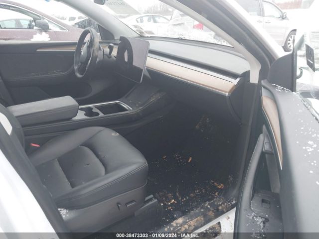 7SAYGDEE9PF675922 Tesla Model Y