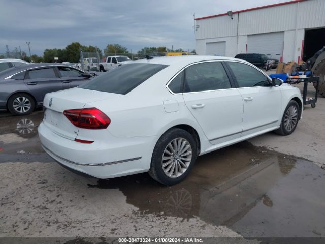 1VWBT7A37HC052346 Volkswagen Passat 1.8t Se