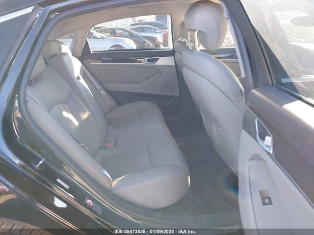 Genesis G80 3.8 2017 KMHGN4JE0HU180923 Image 8