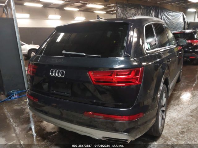 2019 AUDI Q7 WA1LHAF74KD016921 Photo 3