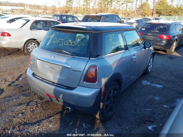 2007 MINI COOPER WMWMF33507TL77314 Photo 3