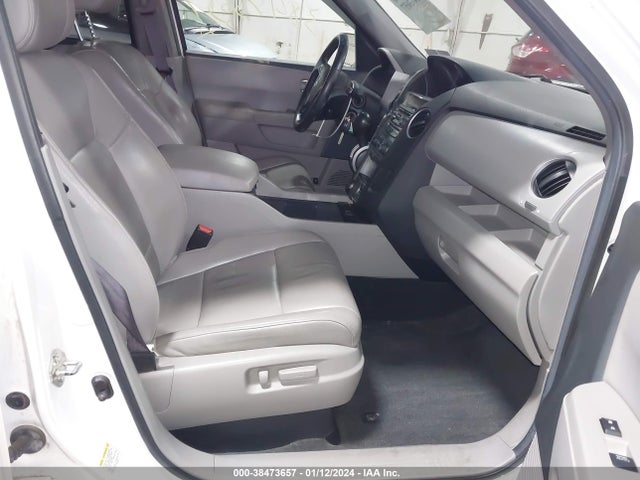 2012 HONDA PILOT TOURING VIN: 5FNYF4H90CB033551