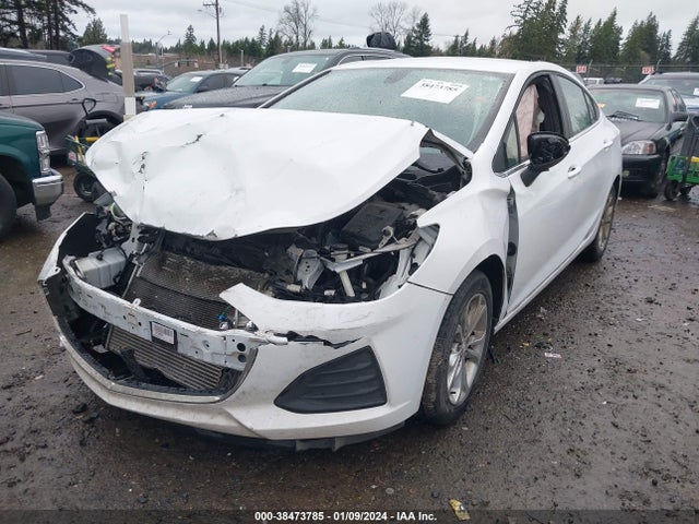 Chevrolet CRUZE LT 2019 1G1BE5SM4K7143429 Image 2