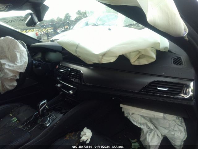 WBS83CH03NCK17072 BMW M5