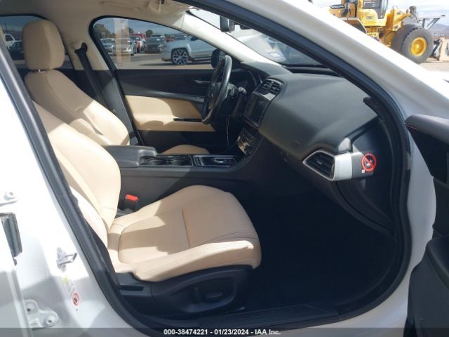 SAJAD4BN5HA952878 Jaguar XE