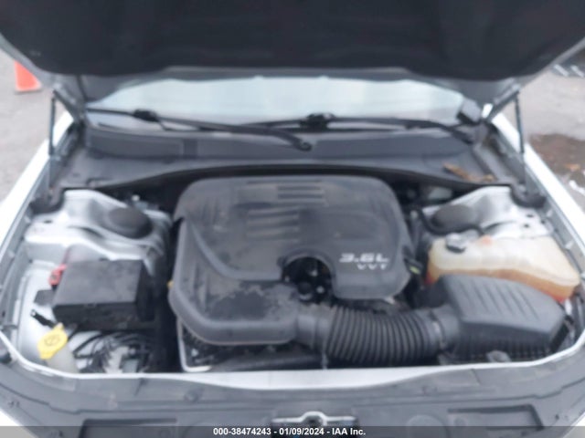 Chrysler 300 Limited 2020 2C3CCAEG6LH127940 Image 10