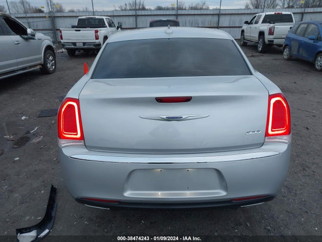 Chrysler 300 Limited 2020 2C3CCAEG6LH127940 Image 16