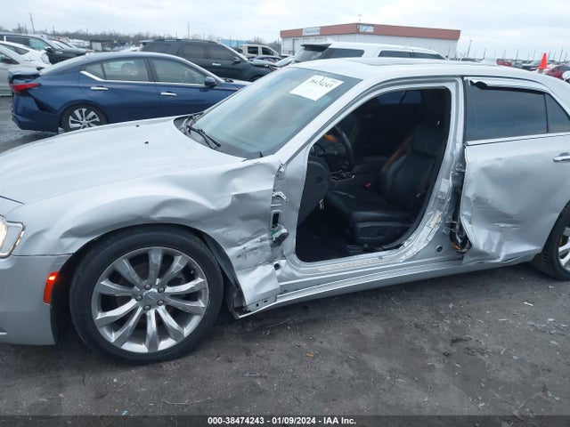 Chrysler 300 Limited 2020 2C3CCAEG6LH127940 Image 6