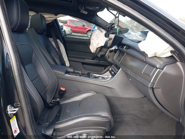 2020 JAGUAR XF SPORTBACK SAJBM2FVXLCY86215 Photo 4