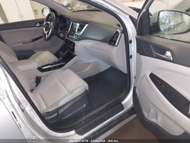 Hyundai TUCSON SEL 2018 KM8J3CA49JU758388 Image 5