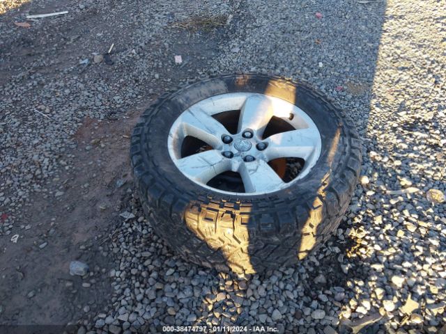 1C6RR7FGXJS335922 RAM 1500 Tradesman Quad Cab 4x4 6'4 Box