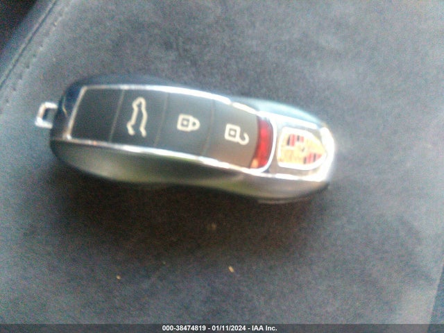 2020 PORSCHE MACAN WP1AA2A59LLB11994 Photo 10