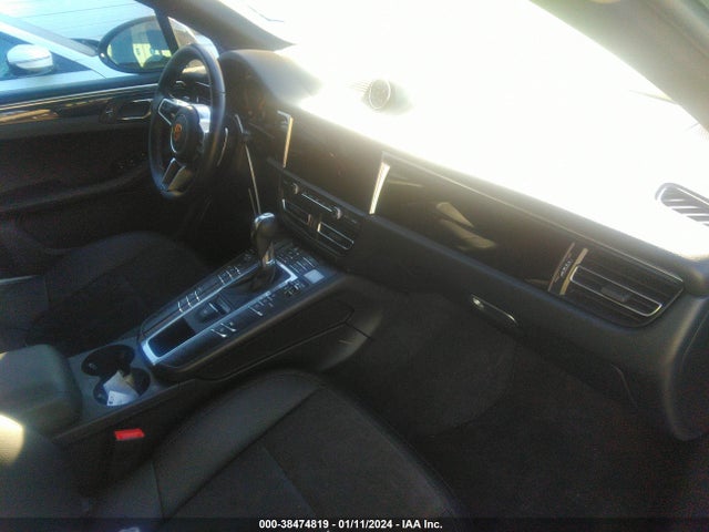 2020 PORSCHE MACAN WP1AA2A59LLB11994 Photo 4