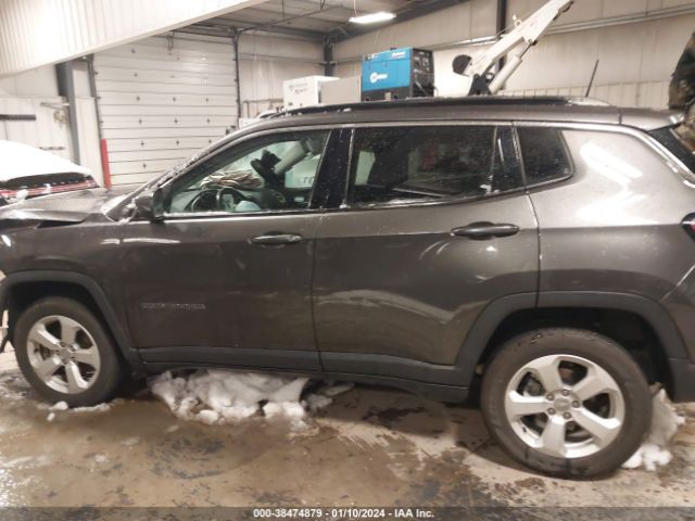 3C4NJDBBXKT846697 Jeep Compass Latitude 4x4