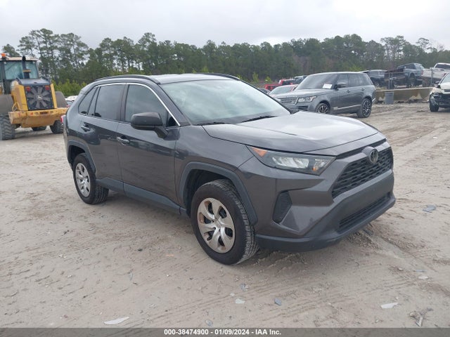 Toyota RAV4 LE 2019 2T3H1RFVXKW036266 Image 1