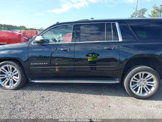 Chevrolet Suburban Premier 2017 1GNSCJKC1HR389758 Image 14