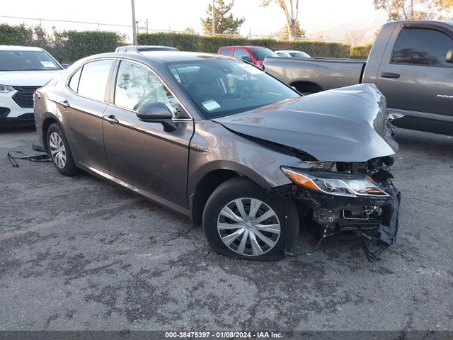 Toyota Camry Le Hybrid 2021 4T1C31AK6MU028406 zdjęcie główne