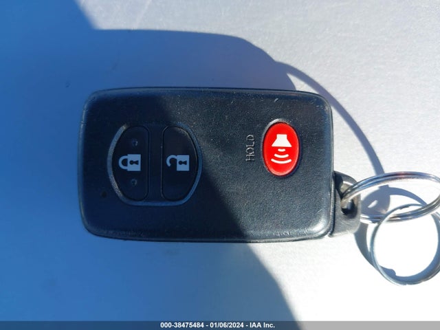 2015 TOYOTA PRIUS V THREE VIN: JTDZN3EU1FJ016619