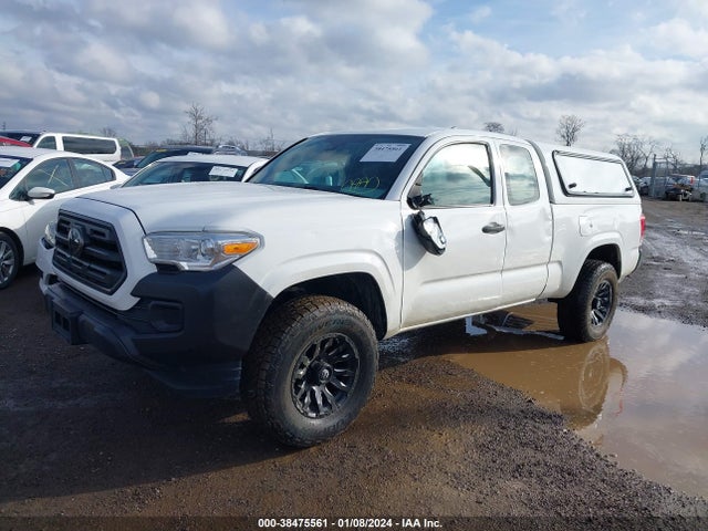 Toyota Tacoma Sr 2018 5TFRX5GN5JX121424 Image 2