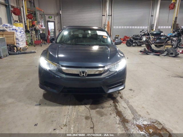 Honda Civic Lx 2018 2HGFC2F56JH548728 Image 13