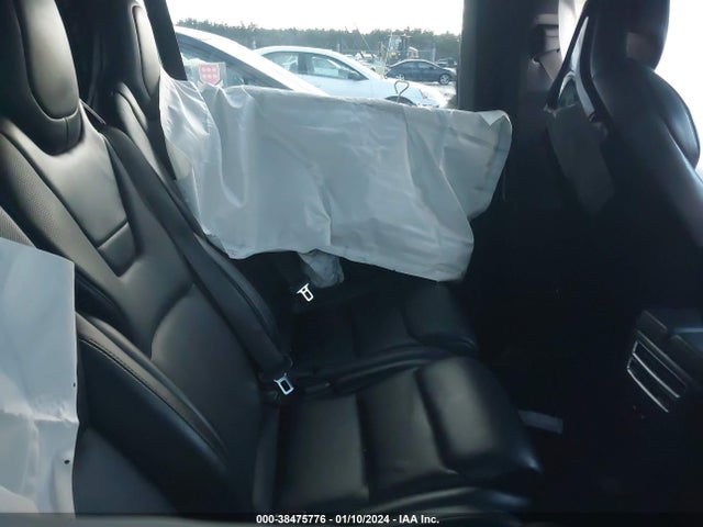 Tesla Model X 60d/70d/75d/90d 2016 5YJXCAE21GF008190 Image 8