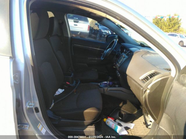 2017 MITSUBISHI OUTLANDER SPORT JA4AR3AWXHZ058939 Photo 4