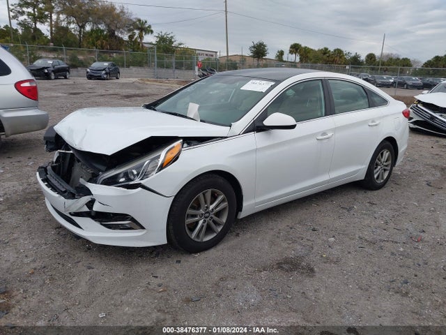 2015 HYUNDAI SONATA SE VIN: 5NPE24AF1FH138197