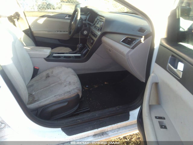 2016 HYUNDAI SONATA VIN: 5NPE24AF4GH398935