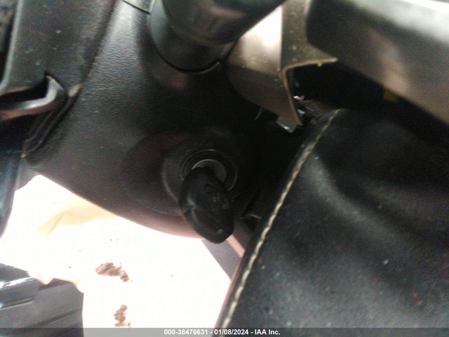 2013 TOYOTA RAV4 XLE VIN: 2T3RFREV2DW121497