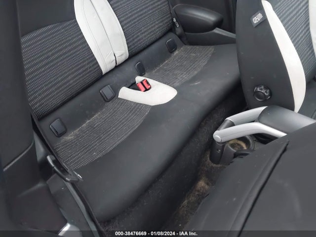 2010 MINI COOPER S WMWMF7C59ATX42362 Photo 7