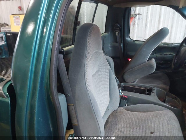 1998 FORD F-150 STANDARD/XL/XLT VIN: 2FTZF1729WCA78586