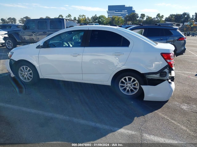 Chevrolet Sonic Lt Auto 2017 1G1JD5SG9H4104581 Image 14
