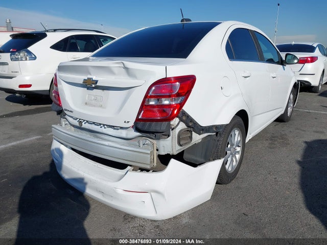 Chevrolet Sonic Lt Auto 2017 1G1JD5SG9H4104581 Image 4