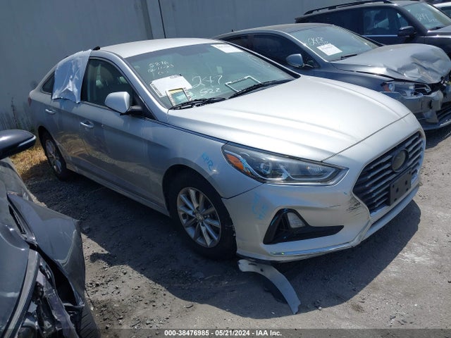 2018 5NPE24AA4JH720274 main image