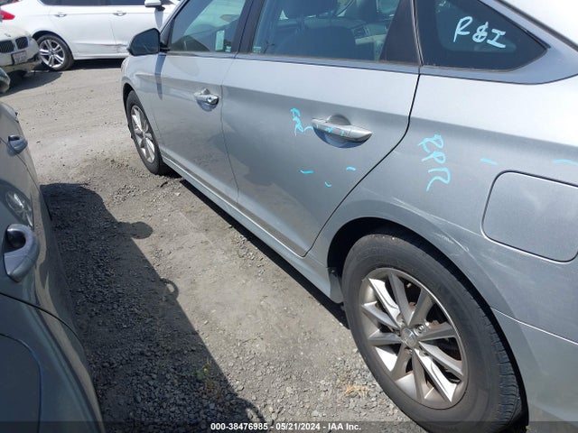 Hyundai SONATA ECO 2018 5NPE24AA4JH720274 Image 15