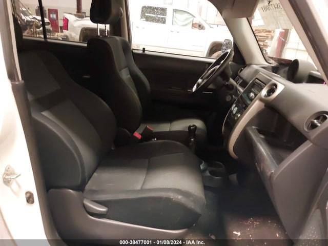 2006 SCION XB VIN: JTLKT334064126378