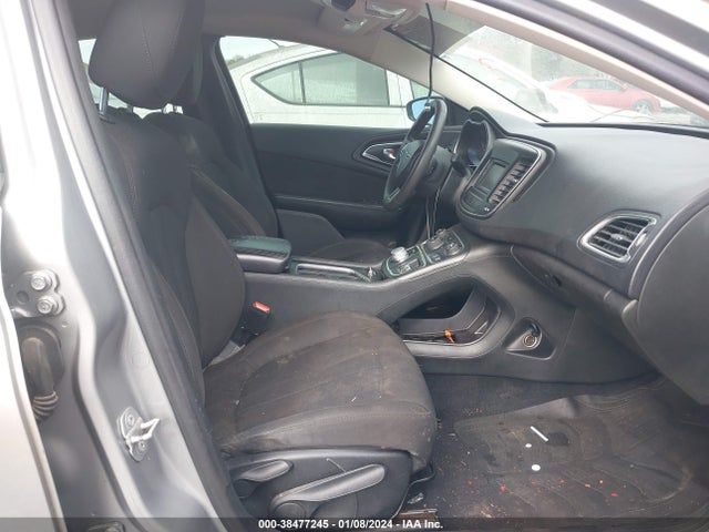 Chrysler 200 Limited 2015 1C3CCCAB5FN618680 Image 5