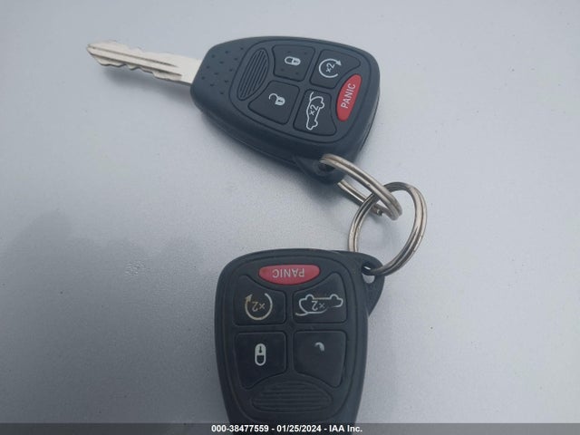 38477559 :رقم المزاد ، 1C3CCBCB0CN308701 vin ، 2012 Chrysler 200 Limited مزاد بيع
