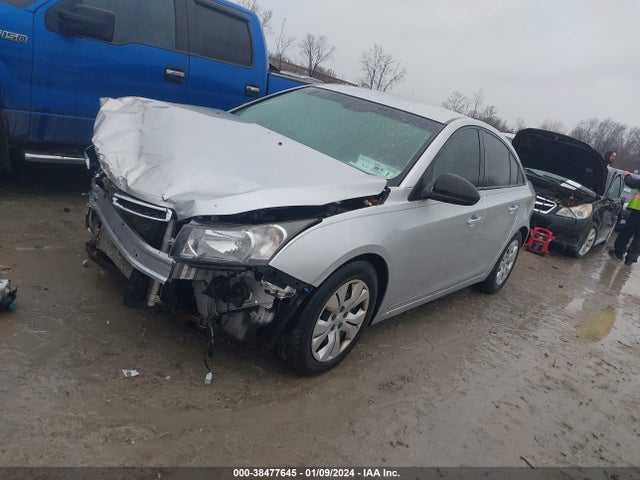 Chevrolet Cruze Ls Manual 2014 1G1PB5SGXE7186153 Image 2