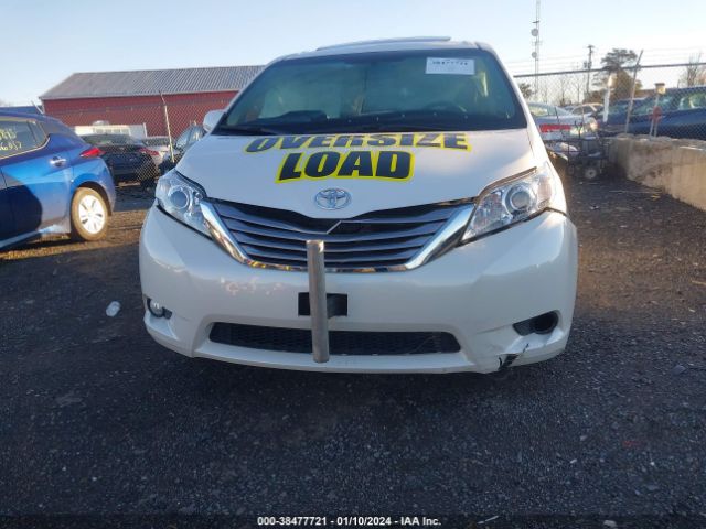 5TDYZ3DC0HS800241 Toyota Sienna Xle 8 Passenger