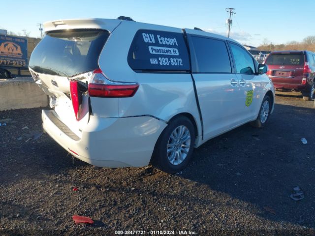 5TDYZ3DC0HS800241 Toyota Sienna Xle 8 Passenger