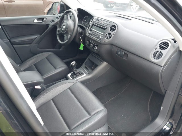 2012 VOLKSWAGEN TIGUAN LE VIN: WVGAV7AX7CW547404