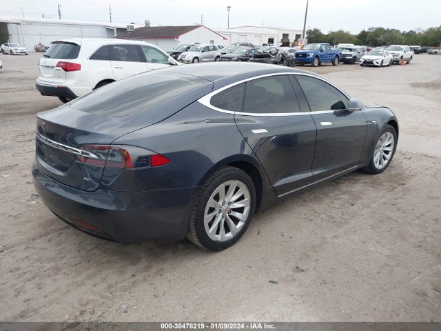 Tesla Model S 60/70/75/85 2016 5YJSA1E12GF159403 Image 4