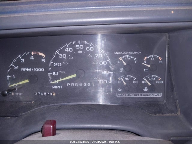 1995 GMC SUBURBAN C1500 VIN: 1GKEC16KXSJ744735
